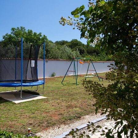 Holiday Home Petrovic Medulin Buitenkant foto