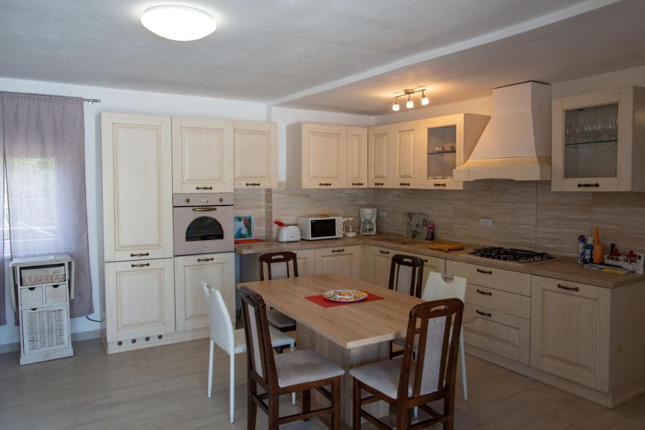 Holiday Home Petrovic Medulin Buitenkant foto