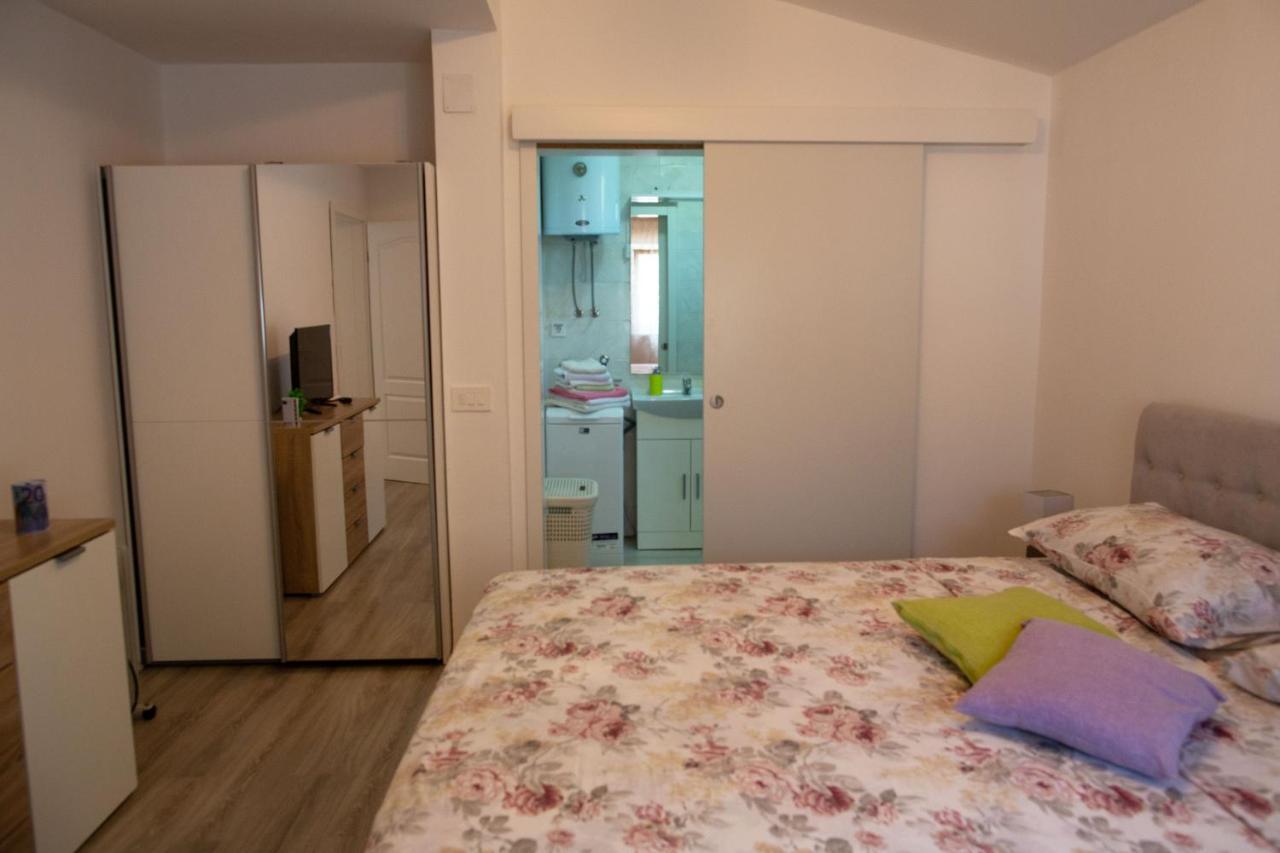 Holiday Home Petrovic Medulin Buitenkant foto