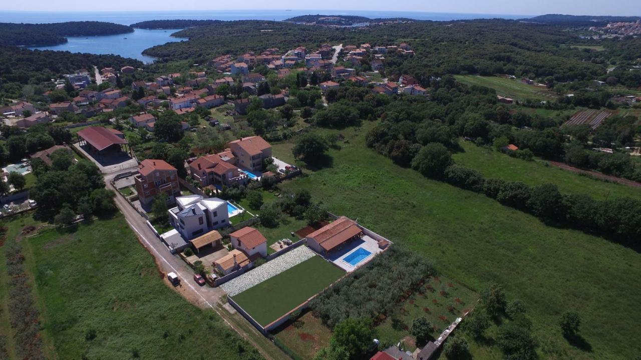 Holiday Home Petrovic Medulin Buitenkant foto